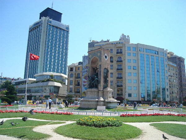 タクシム広場